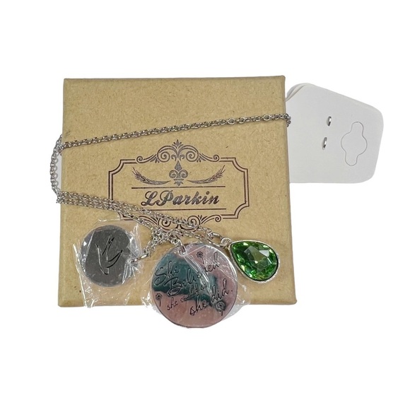 New Silver Tone Charm Pendant “She Believed She Could So She Did” Necklace - Picture 1 of 8